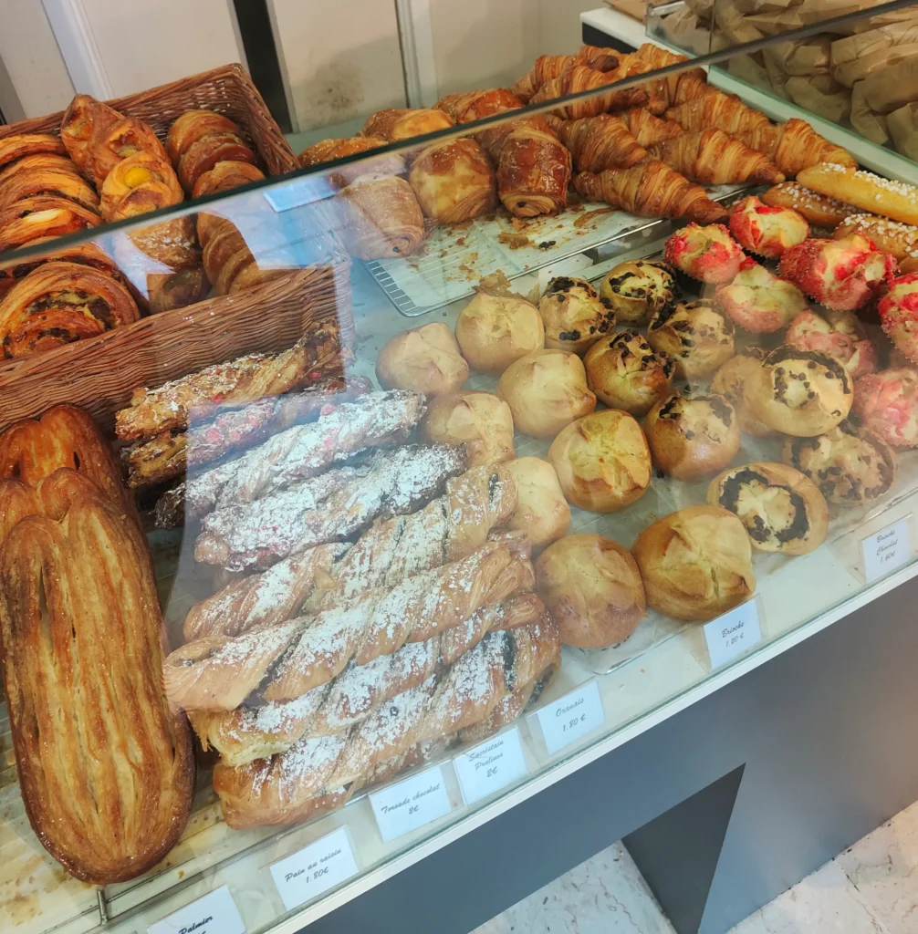 Les prix dans une "boulangerie" (pastelaria) © RB