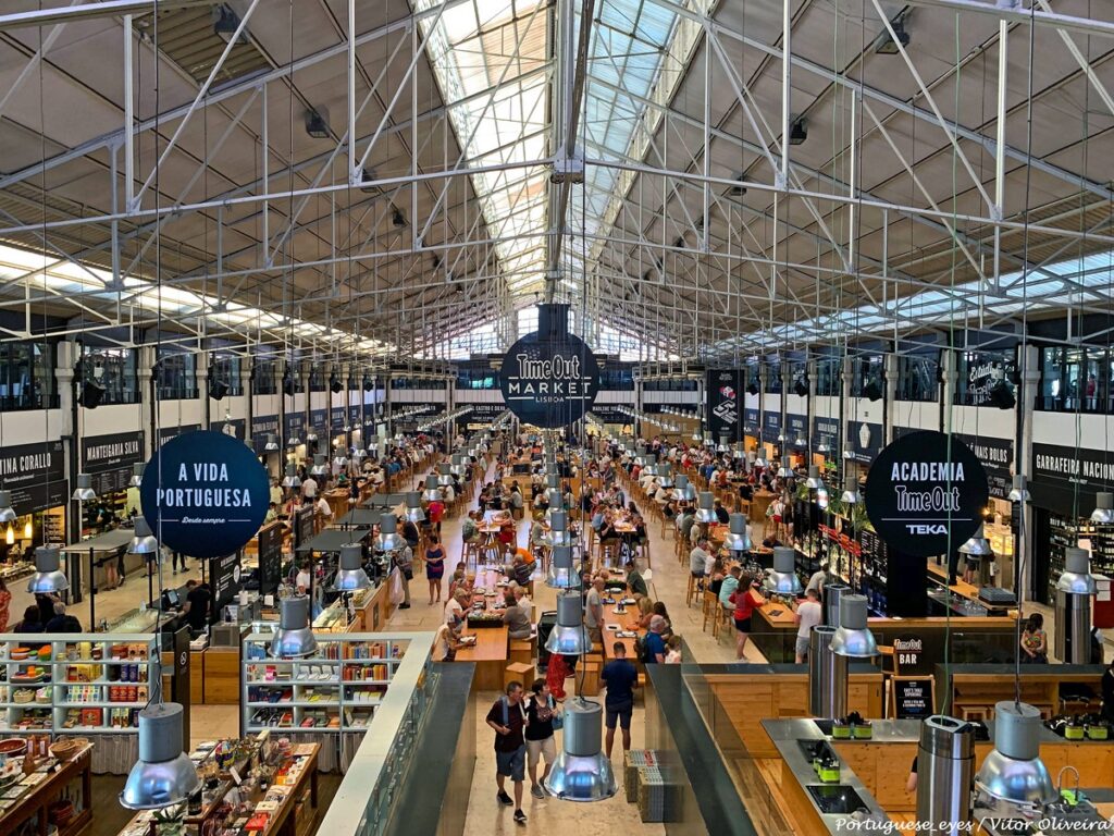 Time Out Market Lisbonne © Vitor Oliveira, CC BY-SA 2.0, via Wikimedia Commons