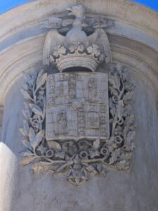Blason de la Ville de Porto situé sur la Place de la Liberté – VA pour La Gazette de Porto